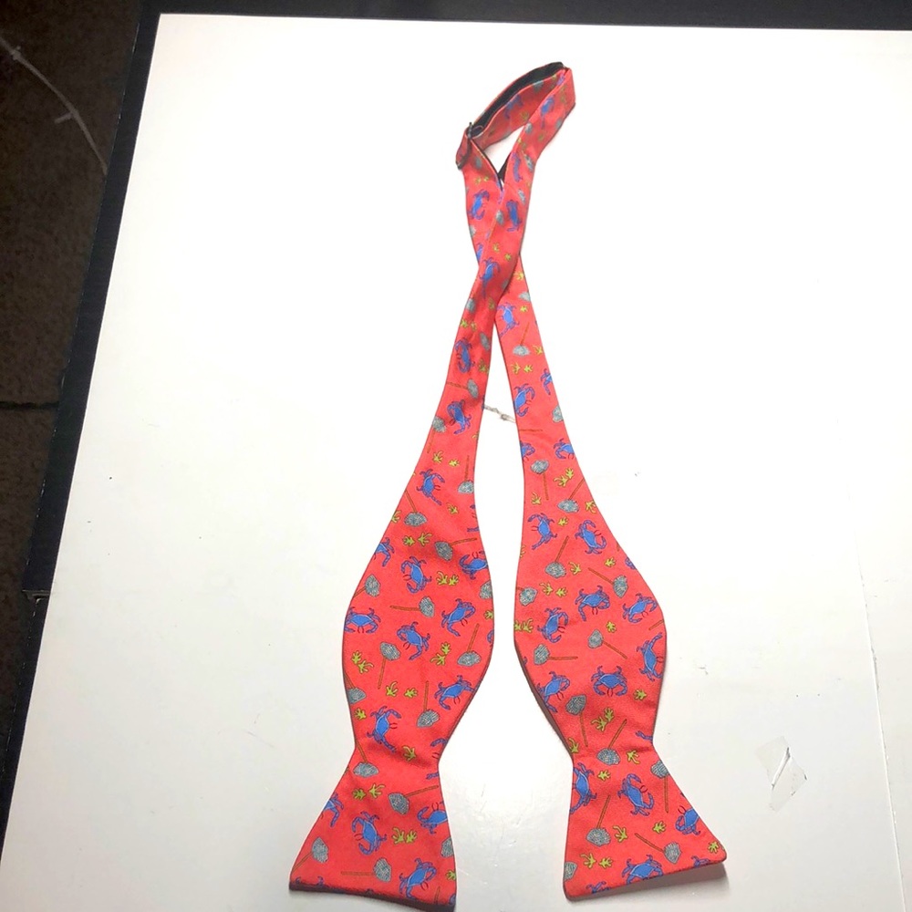 Peter Blair silk crab bow tie